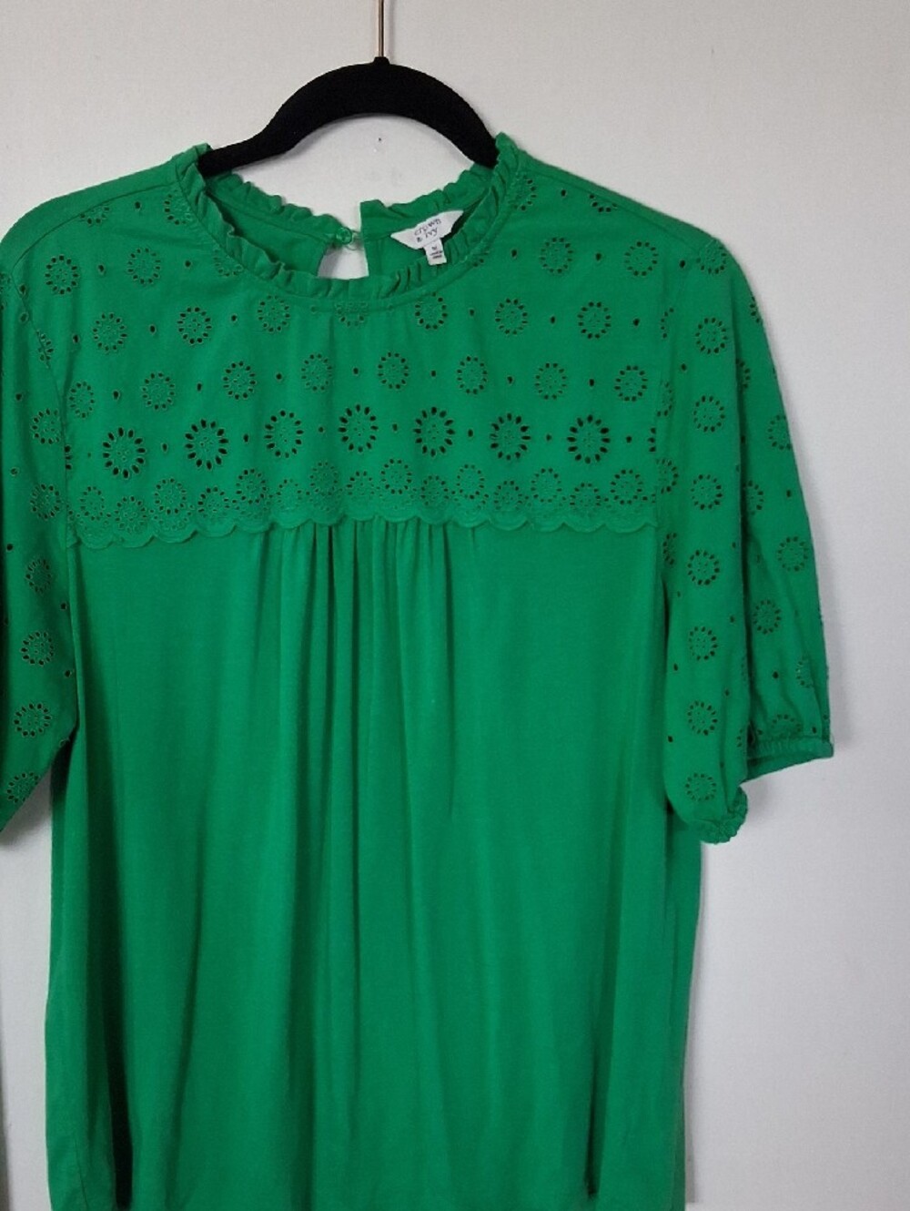 crown & ivy Bright Green Eyelet Ruffle Top - Picture 2 of 8